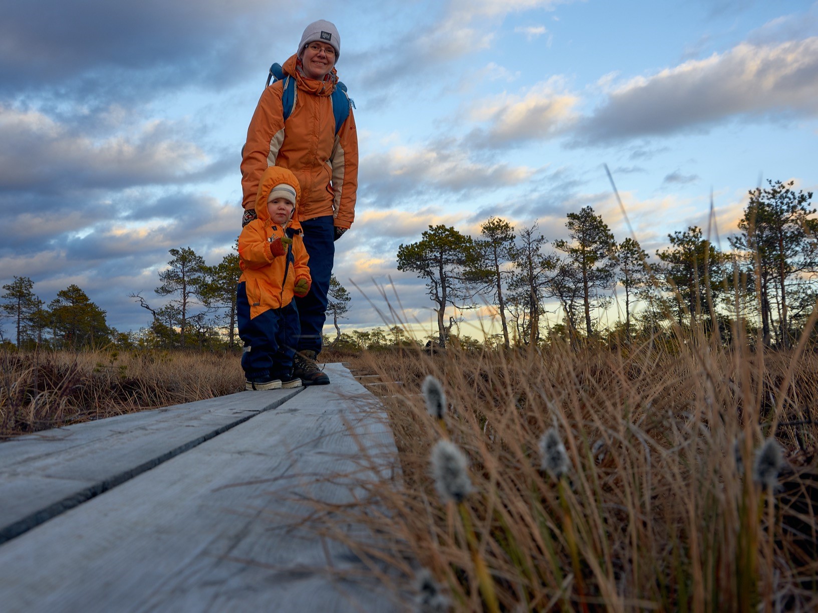 НА БОЛТНЫХ ТРОПИНКАХ